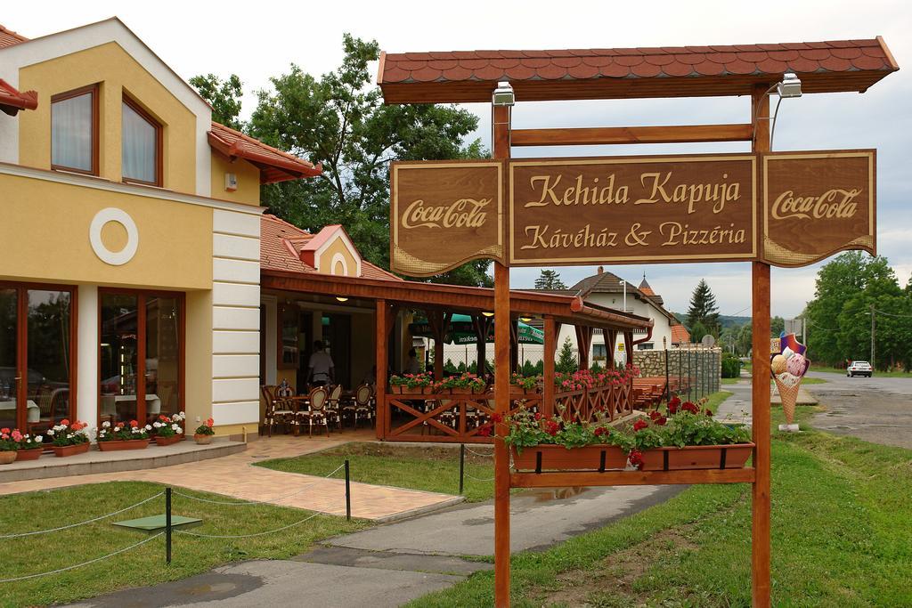 Appartement Szerencsemak Panzio à Kehidakustány Extérieur photo