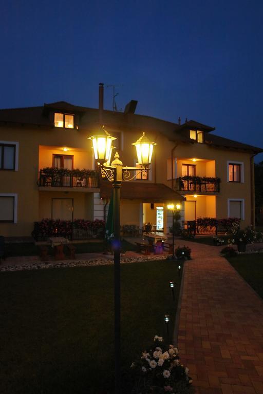 Appartement Szerencsemak Panzio à Kehidakustány Extérieur photo